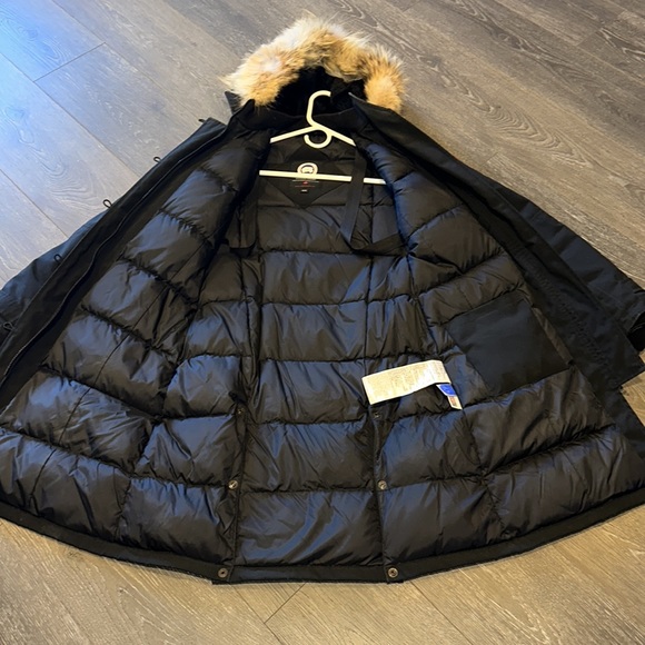 Canada Goose Montebello Down Parka, XS - Picture 6 of 9